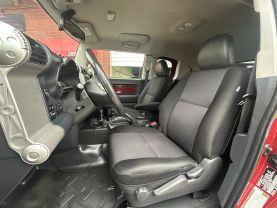 2010 TOYOTA FJ CRUISER SUV V6, 4.0 LITER SPORT UTILITY 2D