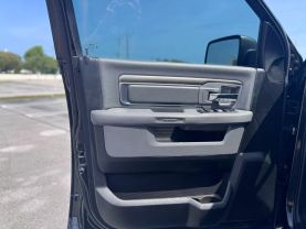 2017 RAM 1500 CREW CAB