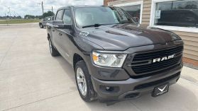 2019 RAM 1500 CREW CAB PICKUP V8, HEMI, 5.7 LITER BIG HORN PICKUP 4D 5 1/2 FT