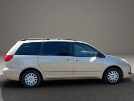 2006 TOYOTA SIENNA VAN V6, 3.3 LITER LE MINIVAN 4D