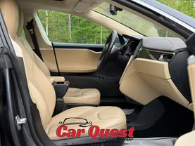 2015 Tesla Model S - Image 17