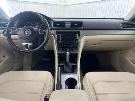 2014 VOLKSWAGEN PASSAT