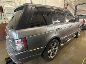 2011 Land Rover Range Rover - Image 16