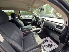 2018 Nissan Titan Xd Crew Cab Sv Pickup 4d 6 1/2 Ft - Image 25