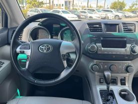2012 TOYOTA HIGHLANDER SUV 4-CYL, 2.7 LITER SPORT UTILITY 4D