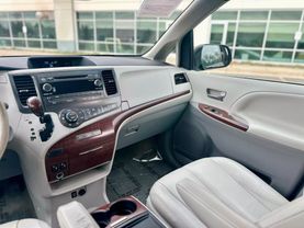 2014 TOYOTA SIENNA VAN V6, 3.5 LITER XLE MINIVAN 4D