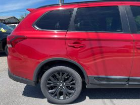 2018 Mitsubishi Outlander - Image 13