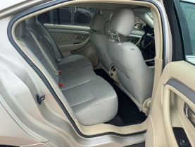 2017 FORD TAURUS SEDAN V6, 3.5 LITER SE SEDAN 4D