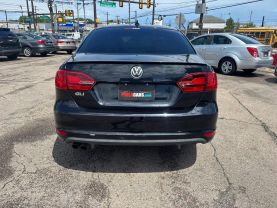 2013 Volkswagen Jetta - Image 4