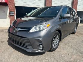 2018 TOYOTA SIENNA VAN V6, 3.5 LITER XLE MINIVAN 4D