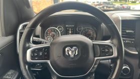 2019 RAM 1500 CREW CAB PICKUP V8, HEMI, 5.7 LITER BIG HORN PICKUP 4D 5 1/2 FT