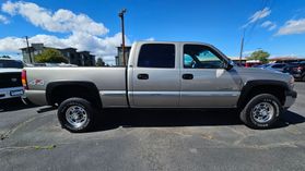 2001 GMC SIERRA 2500 HD CREW CAB PICKUP V8, TURBO DIESEL, 6.6L SHORT BED