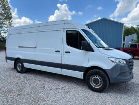 2019 MERCEDES-BENZ SPRINTER 2500 CREW CARGO 4-CYL, TURBO, 2.0 LITER HIGH ROOF W/170" WB VAN 3D at T&T Repairables - used car dealership in Spencer, Indiana.