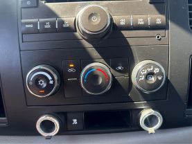 2009 CHEVROLET SILVERADO 1500 CREW CAB PICKUP V8, FLEX FUEL, 5.3 LITER XFE PICKUP 4D 5 3/4 FT