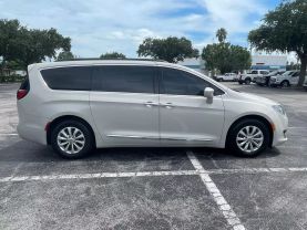 2017 CHRYSLER PACIFICA VAN V6, 3.6 LITER TOURING-L MINIVAN 4D
