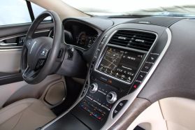 2017 Lincoln Mkx - Image 10