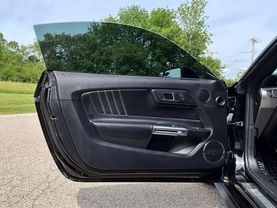 2015 Ford Mustang - Image 20