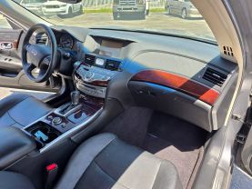 2017 INFINITI Q70