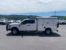 2019 FORD F350 SUPER DUTY SUPER CAB 8FT KNAPHEIDE SERVICE BED TRUCK 1,300 LB LIFTGATE SERVICE/UTILITY TRUCKS V8, 6.2 LITER XL PICKUP 4D - Eddies Auto Sales