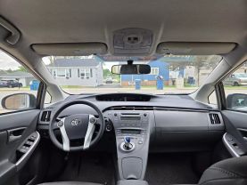 2010 Toyota Prius - Image 16