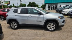 2024 Jeep Compass - Image 4