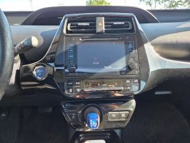 2017 Toyota Prius - Image 20