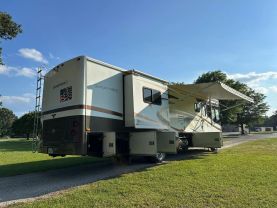 Used 2007 GEORGETOWN BY FOREST RIVER GEORGETOWN XL - - 370TS - LA Auto Star located in Virginia Beach, VA