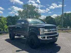2018 FORD F350 SUPER DUTY CREW CAB PICKUP V8, TURBO DIESEL, 6.7L LARIAT PICKUP 4D 6 3/4 FT