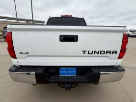 2018 TOYOTA TUNDRA CREWMAX PICKUP V8, FLEX FUEL, 5.7 LITER SR5 PICKUP 4D 5 1/2 FT