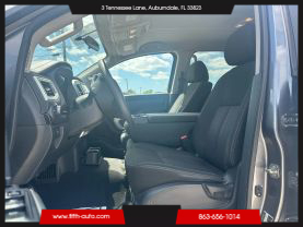 2017 NISSAN TITAN CREW CAB PICKUP V8, 5.6 LITER SV PICKUP 4D 5 1/2 FT