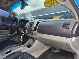 2009 TOYOTA TACOMA DOUBLE CAB PICKUP V6, 4.0 LITER PRERUNNER PICKUP 4D 5 FT