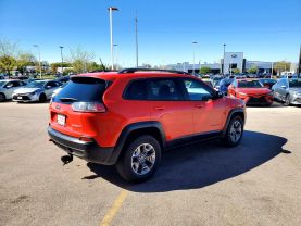 2019 JEEP CHEROKEE SUV V6, 3.2 LITER TRAILHAWK SPORT UTILITY 4D