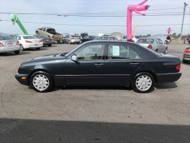 1997 MERCEDES-BENZ E-CLASS SEDAN 6-CYL, 3.2 LITER E 320 SEDAN 4D