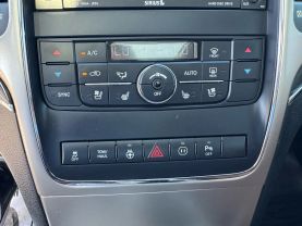 2011 JEEP GRAND CHEROKEE SUV V8, 5.7 LITER OVERLAND SPORT UTILITY 4D