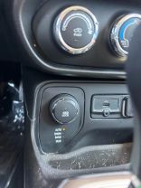 2015 JEEP RENEGADE SUV 4-CYL, MULTIAIR, 1.4T LATITUDE SPORT UTILITY 4D