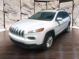 2016 JEEP CHEROKEE SUV V6, 3.2 LITER LATITUDE SPORT UTILITY 4D