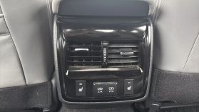 2019 Toyota Avalon - Image 32