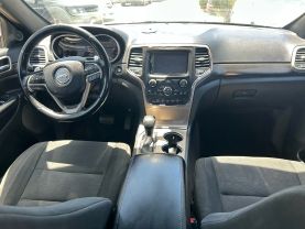 2017 Jeep Grand Cherokee - Image 23