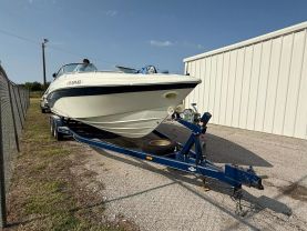 2004 CARAVELLE BOW RIDER WATERCRAFT - -