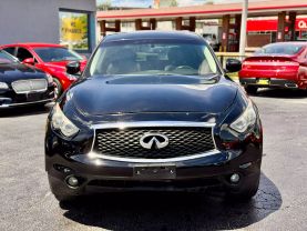 2017 INFINITI QX70