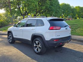 2016 JEEP CHEROKEE SUV V6, 3.2 LITER TRAILHAWK SPORT UTILITY 4D