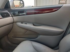 2004 LEXUS ES SEDAN V6, 3.3 LITER ES 330 SEDAN 4D