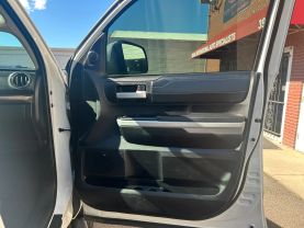 2021 TOYOTA TUNDRA CREWMAX PICKUP V8, 5.7 LITER LIMITED PICKUP 4D 5 1/2 FT