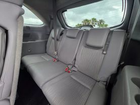 2017 Toyota Highlander - Image 11