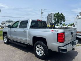 2018 Chevrolet Silverado 1500 Crew Cab Z71 Lt Pickup 4d 5 3/4 Ft - Image 4