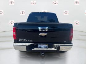 2009 CHEVROLET SILVERADO 1500 CREW CAB PICKUP V8, FLEX FUEL, 5.3 LITER XFE PICKUP 4D 5 3/4 FT