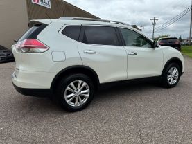 2015 NISSAN ROGUE SUV 4-CYL, 2.5 LITER SV SPORT UTILITY 4D