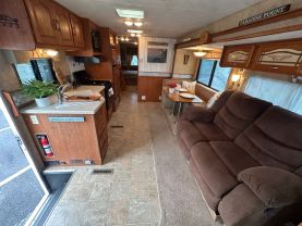 Used 2006 GEORGETOWN BY FOREST RIVER SE SERIES - - 350DS FORD - LA Auto Star located in Virginia Beach, VA