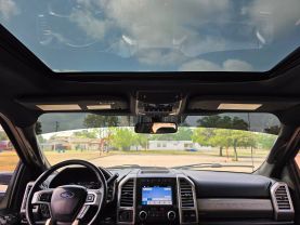 2017 FORD F250 SUPER DUTY CREW CAB PICKUP V8, TURBO DIESEL, 6.7L PLATINUM PICKUP 4D 6 3/4 FT