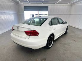 2014 VOLKSWAGEN PASSAT